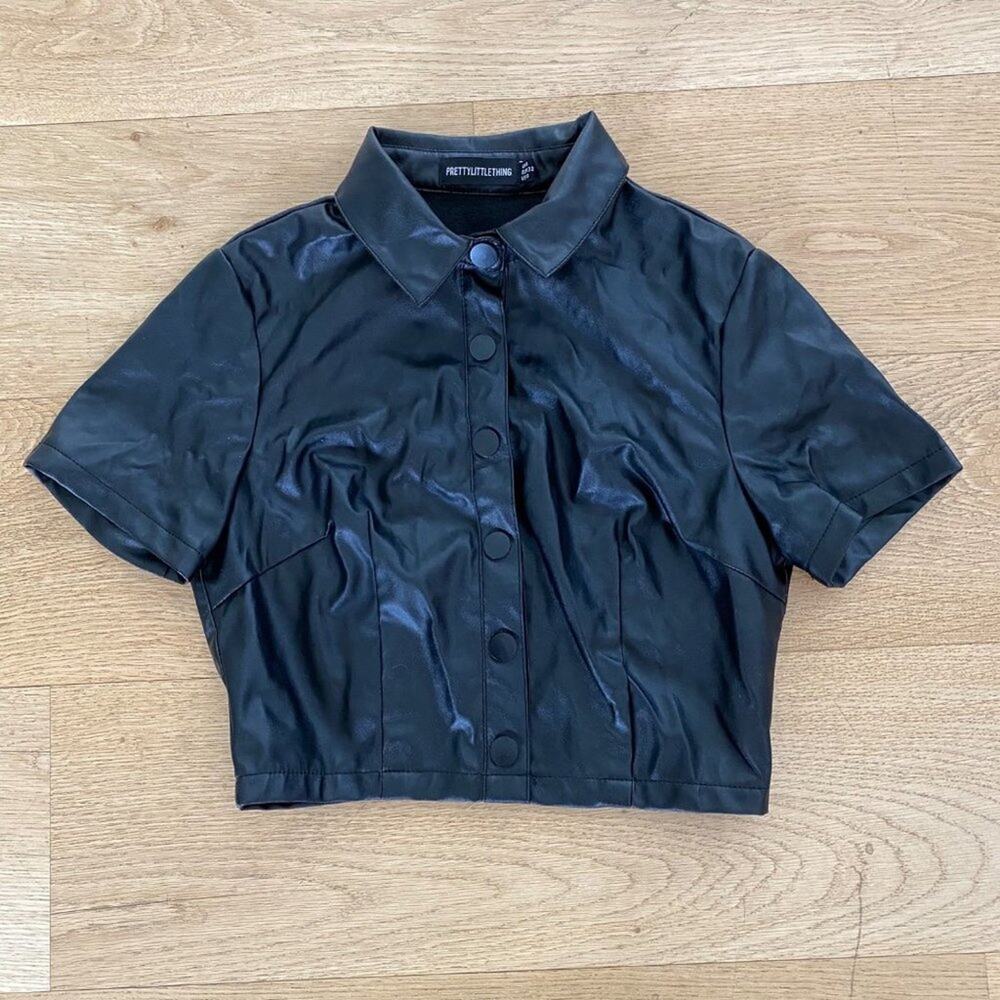 PrettyLittleThing Short Sleeve Faux Leather Top in Black